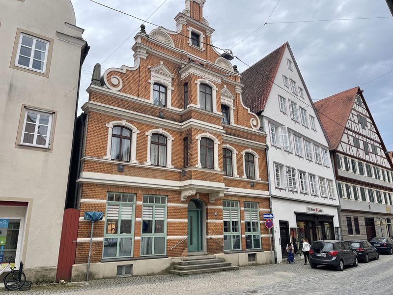 Schöne Wohnung im Centrum von Nördlingen mit großer Veranda und Stellplatz zu vermieten